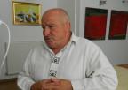 Liderul grupului liberal din Consiliul Judeţean, Ioan Cojocariu, consideră că, după toate evenimentele din ultimul timp care au avut loc în această instituţie, preşedintele Silviu Hurduzeu are un comportament abuziv, ce aminteşte de alte vremuri. Afirmaţia sa pleacă de la disputa dintre liberali şi social-democraţi legată de camenajarea DJ 684, Oţelu Roşu-Rusca Montană-Ruşchiţa-limită judeţul Timiş, care ar fi legat judeţul direct de autostrada A1, dar şi de la rezultatul votului din luna iunie 2016 în urma