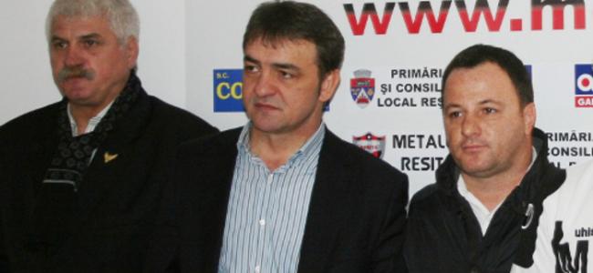 Ghe. Năsturel, consilier local, primarul Stepanescu și Cătălin Rufă